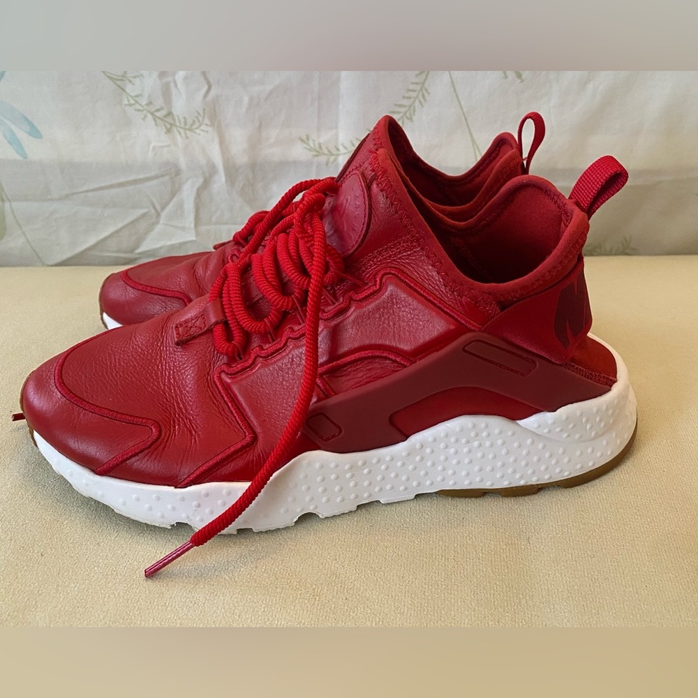 Nike Women's Red Athletic Sneakers
